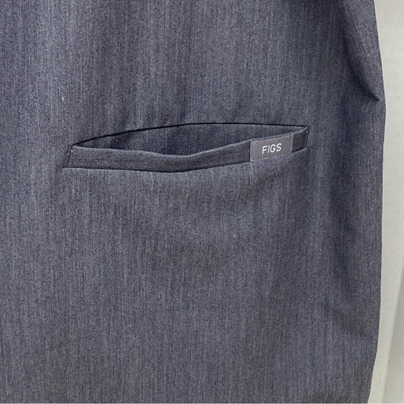Figs Technical Collection Size XXL Graphite Gray V Neck Scrub Top 3 Pockets - Picture 3 of 14